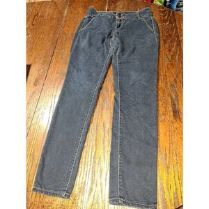 Size 4 d. jeans Stretch Denim Blue Jeans Double Button Rear Pockets Belt Loops